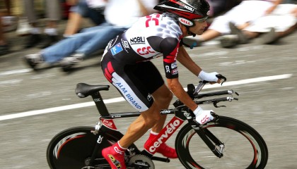 开云·Kaiyun网页版-水上飞人秀：极速飞跃水面，水上飞人原理百度百科